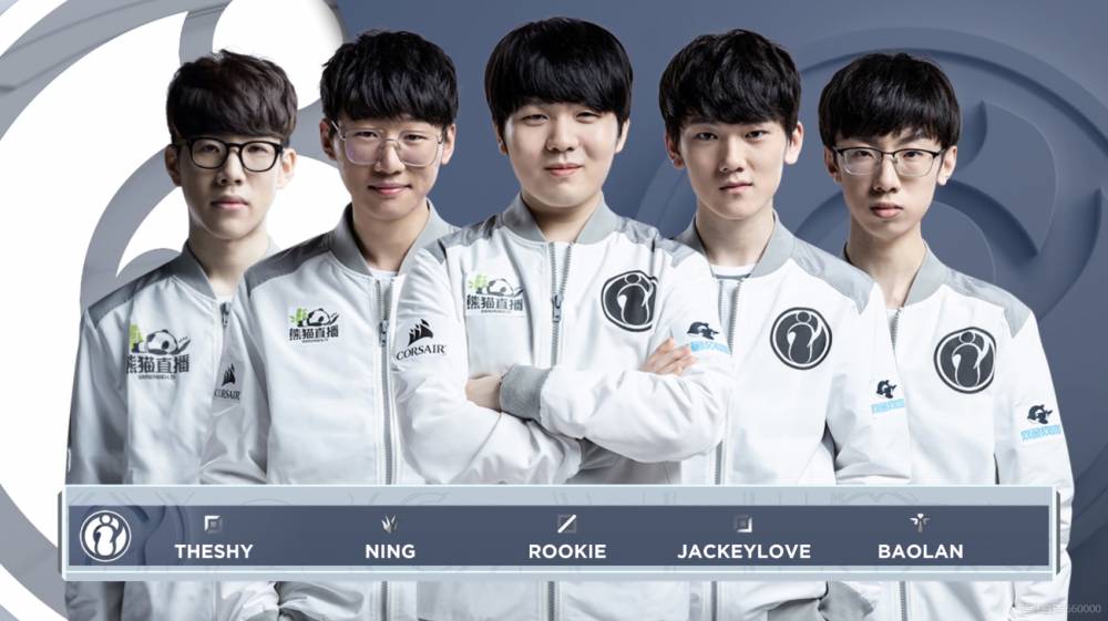 现出了不凡 现出了不凡